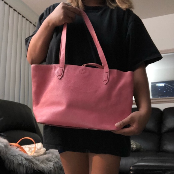 kate spade Handbags - Kate spade tote A-7